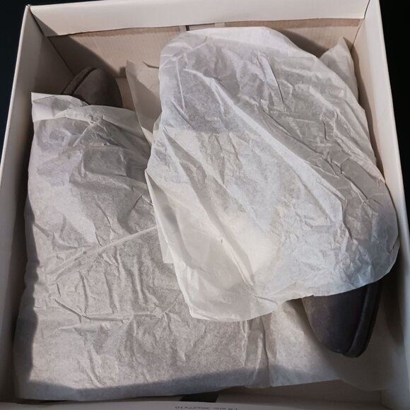 NEW Eric‎ Michael Ariella Grey Suede Ankle Booties, Size 41/US 10.5 - Picture 11 of 12